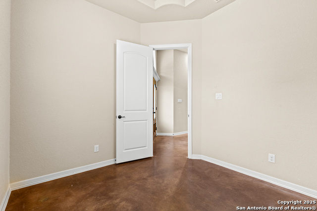 Listing photo id 24 for 105 Saddle Up