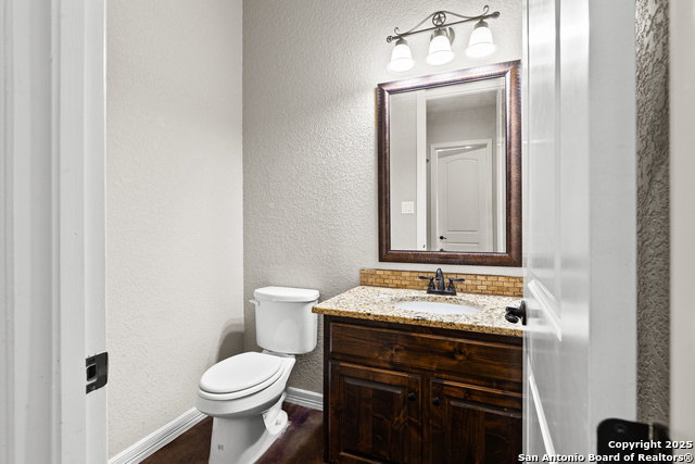 Listing photo id 25 for 105 Saddle Up