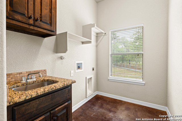 Listing photo id 26 for 105 Saddle Up
