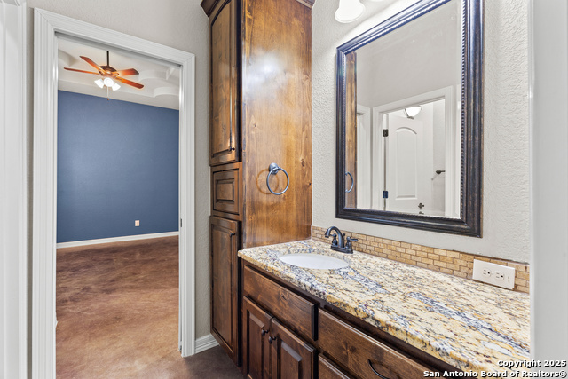 Listing photo id 38 for 105 Saddle Up