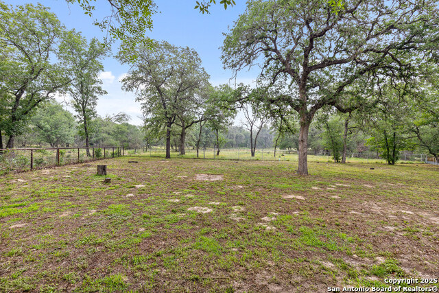Listing photo id 43 for 105 Saddle Up