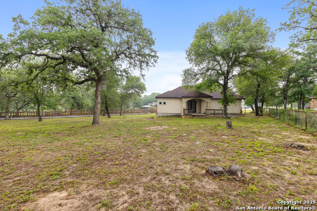 Listing photo id 46 for 105 Saddle Up