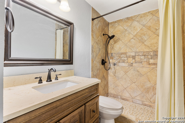 Image 17 of 25 For 6831 Country Hill