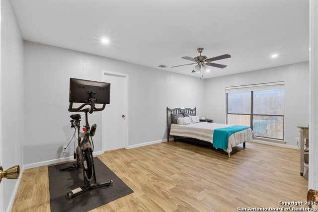 Image 18 of 25 For 6831 Country Hill