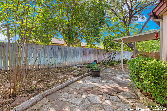 Image 22 of 25 For 6831 Country Hill