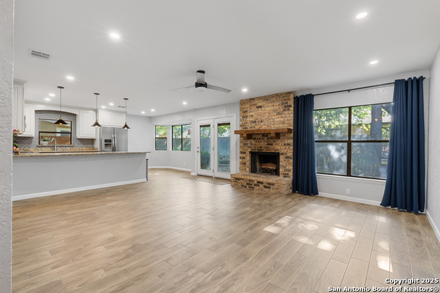 Image 6 of 25 For 6831 Country Hill