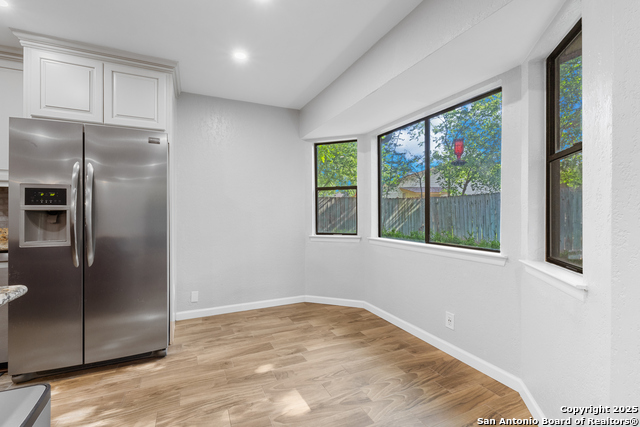Image 8 of 25 For 6831 Country Hill