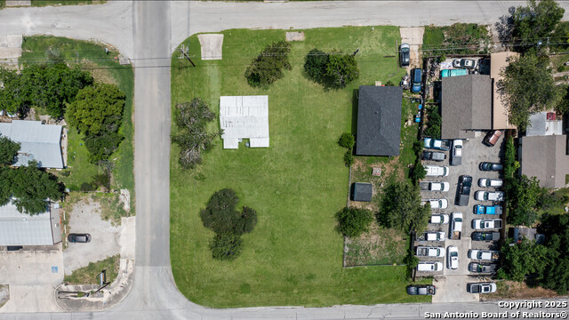 Listing photo id 0 for 435 Edalyn