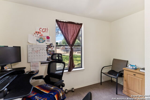 Listing photo id 44 for 9516 Geronimo Oaks