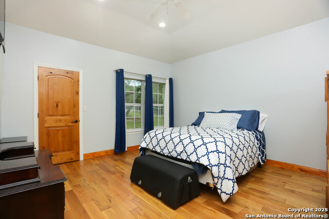 Listing photo id 10 for 1411 Driftwood