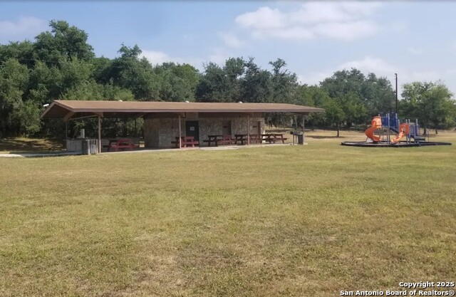 Listing photo id 27 for 1411 Driftwood