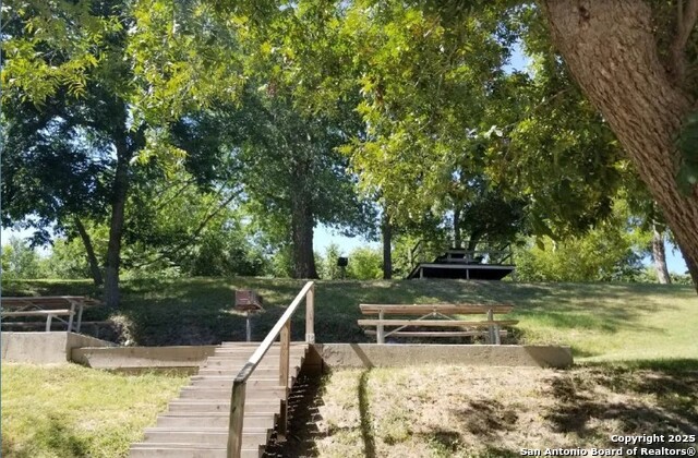 Listing photo id 31 for 1411 Driftwood