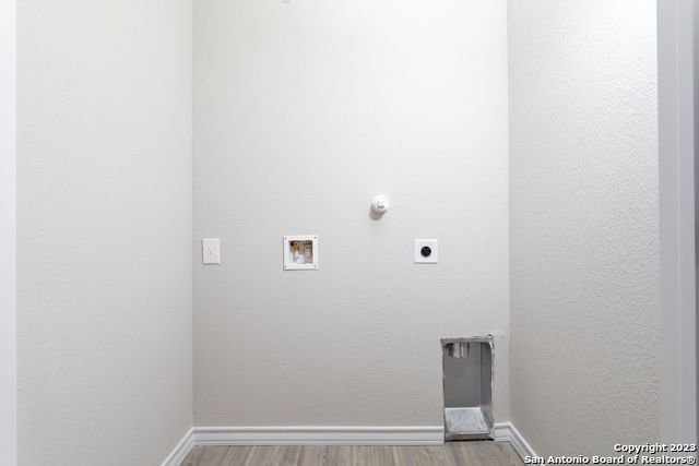 Image 17 of 32 For 513-515 Hudson St