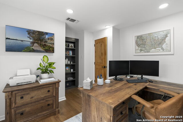 Image 30 of 45 For 16222 Deer Crest