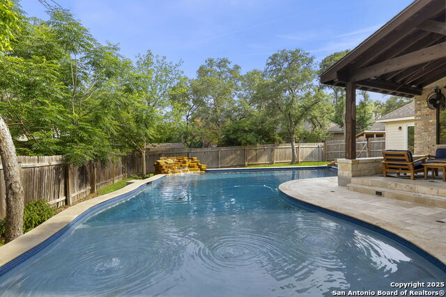 Image 33 of 45 For 16222 Deer Crest