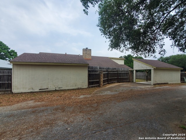 Listing photo id 29 for 1430 Synandra