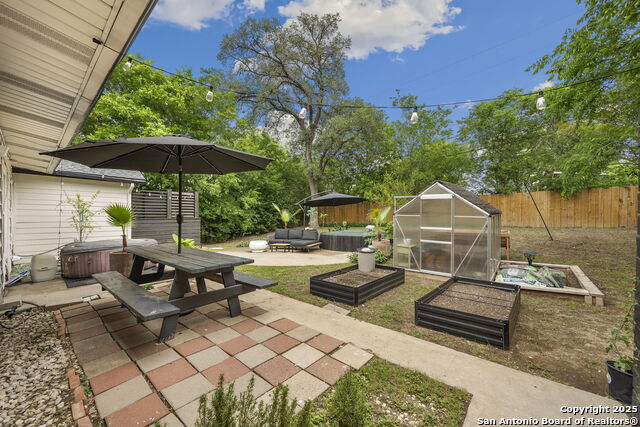 Image 29 of 41 For 718 Olney  