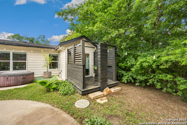 Image 33 of 41 For 718 Olney  
