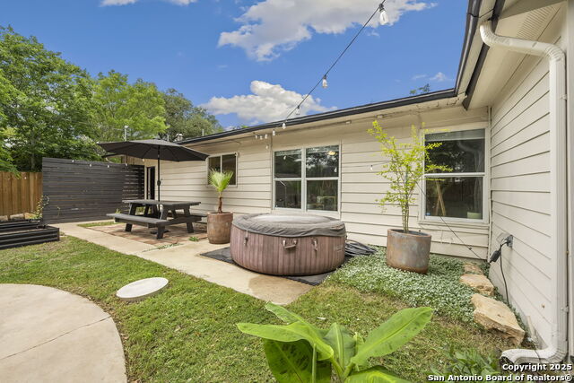 Image 34 of 41 For 718 Olney  