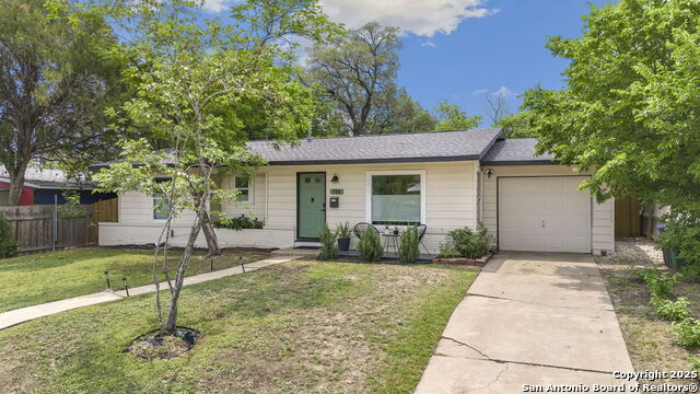 Image 40 of 41 For 718 Olney  