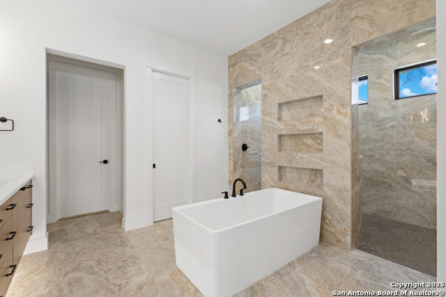 Listing photo id 15 for 11114 Nina Ridge