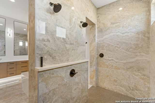 Listing photo id 16 for 11114 Nina Ridge