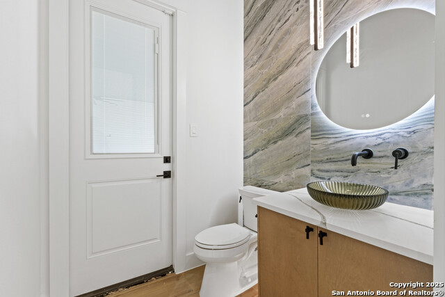 Listing photo id 19 for 11114 Nina Ridge
