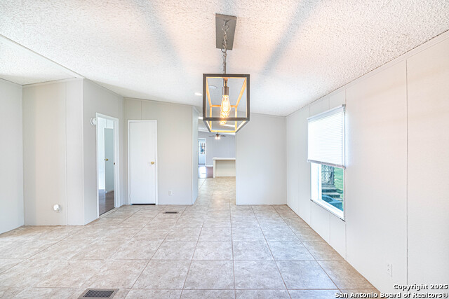 Image 17 of 37 For 14305 Streich