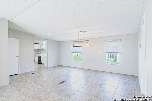 Image 8 of 37 For 14305 Streich