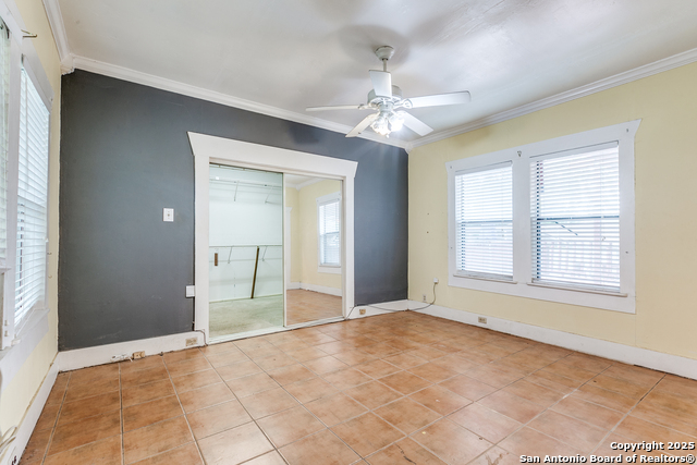 Image 17 of 25 For 806 Kayton Ave