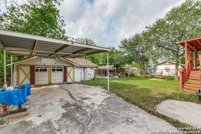 Image 23 of 25 For 806 Kayton Ave