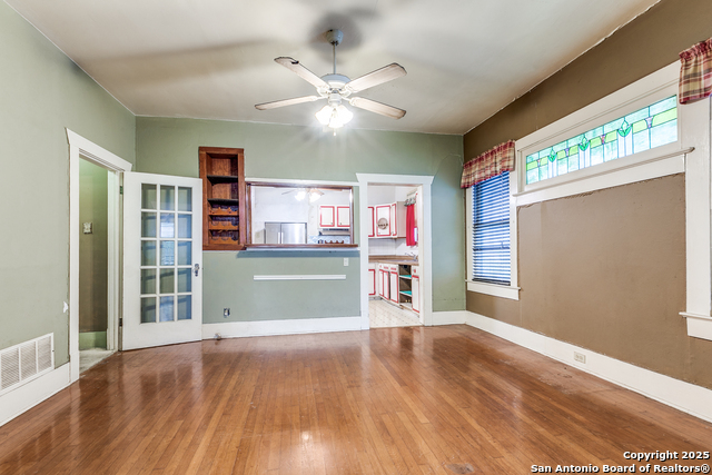 Image 6 of 25 For 806 Kayton Ave