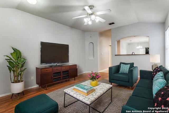 Listing photo id 0 for 3603 Aranda Fields