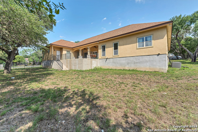 Listing photo id 44 for 8210 Roy Ln