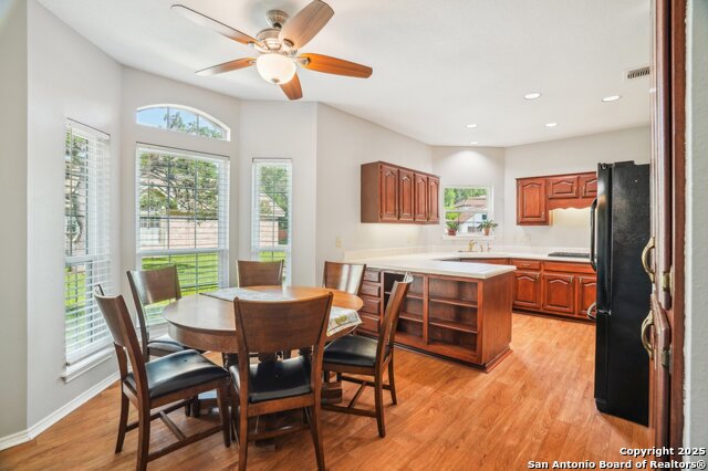 Image 11 of 40 For 11 Granburg Cir