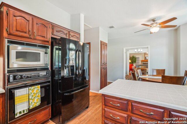 Image 16 of 40 For 11 Granburg Cir