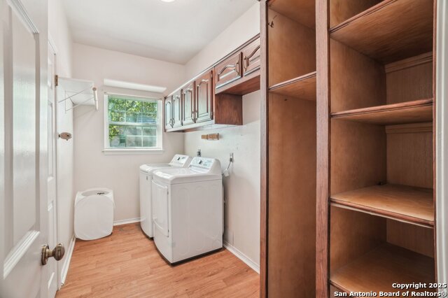 Image 17 of 40 For 11 Granburg Cir