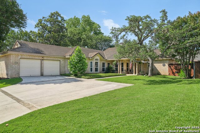 Image 2 of 40 For 11 Granburg Cir