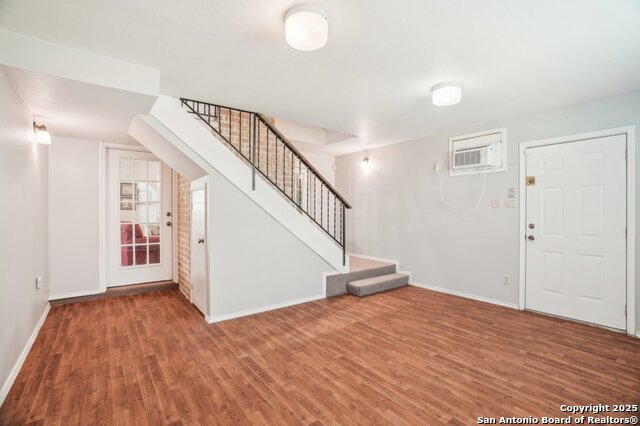 Image 31 of 40 For 11 Granburg Cir