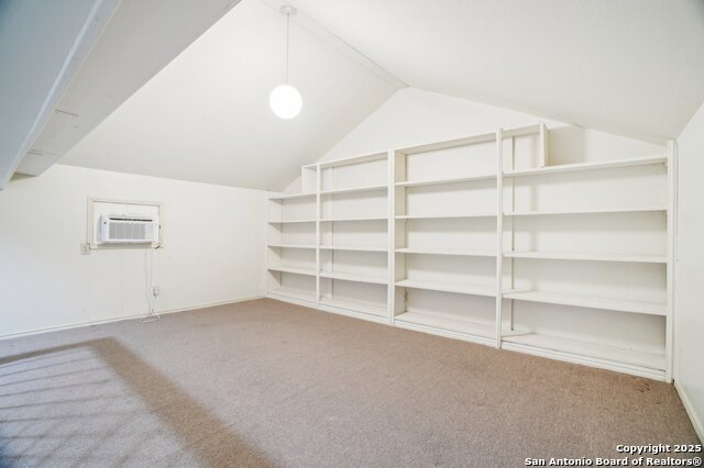 Image 33 of 40 For 11 Granburg Cir