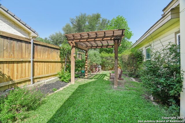 Image 38 of 40 For 11 Granburg Cir