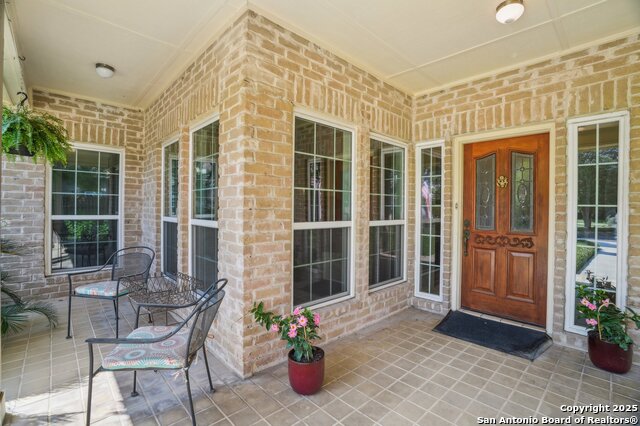 Image 4 of 40 For 11 Granburg Cir