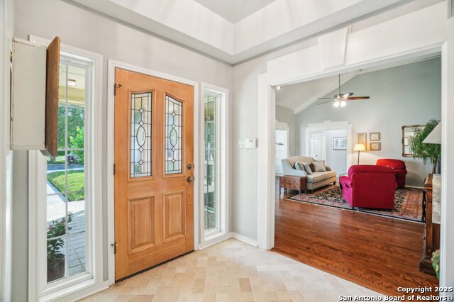 Image 5 of 40 For 11 Granburg Cir