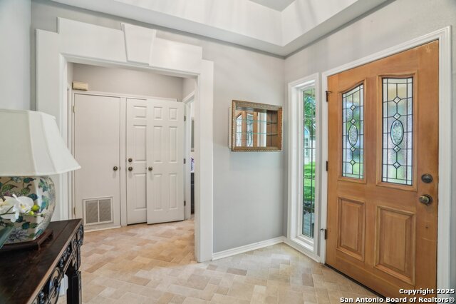 Image 6 of 40 For 11 Granburg Cir