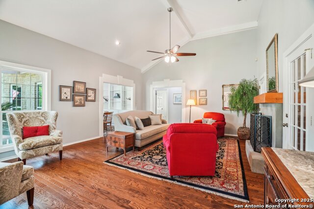 Image 7 of 40 For 11 Granburg Cir