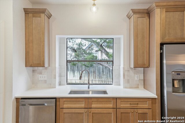 Image 4 of 29 For 13415 Stairock