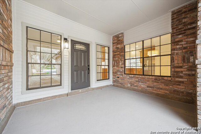 Image 6 of 29 For 13415 Stairock