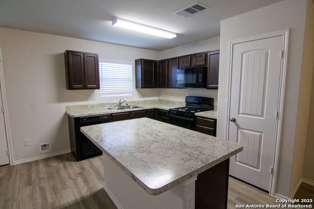 Image 5 of 10 For 9314 Dogwood Hill