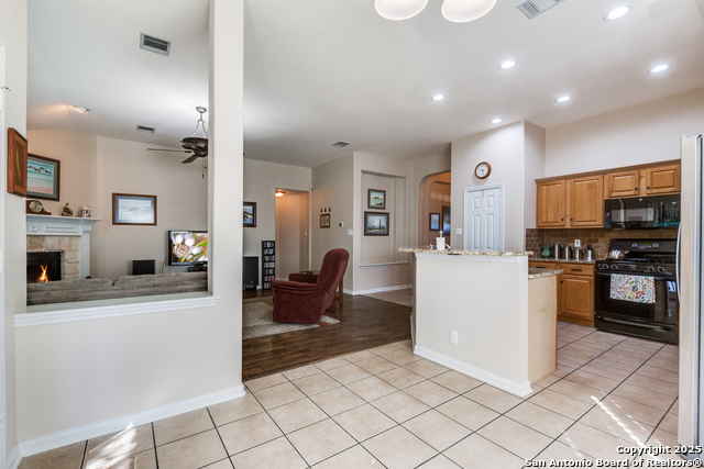 Listing photo id 8 for 32 Branwood