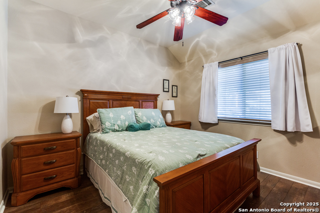 Listing photo id 13 for 32 Branwood